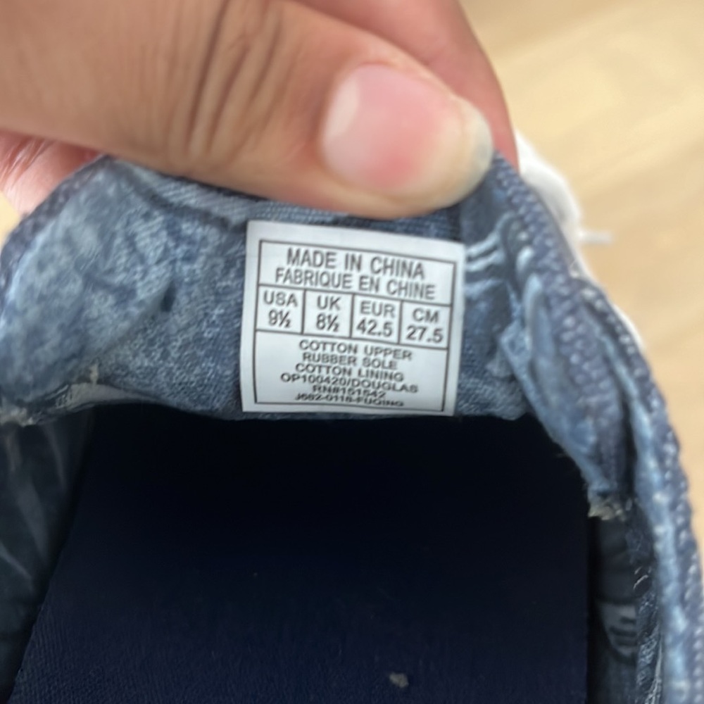 Shoes - Picture 4 of 4